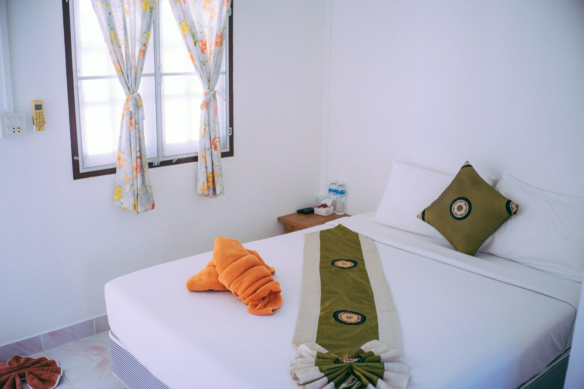 Amity Beach Resort Maret Exterior foto
