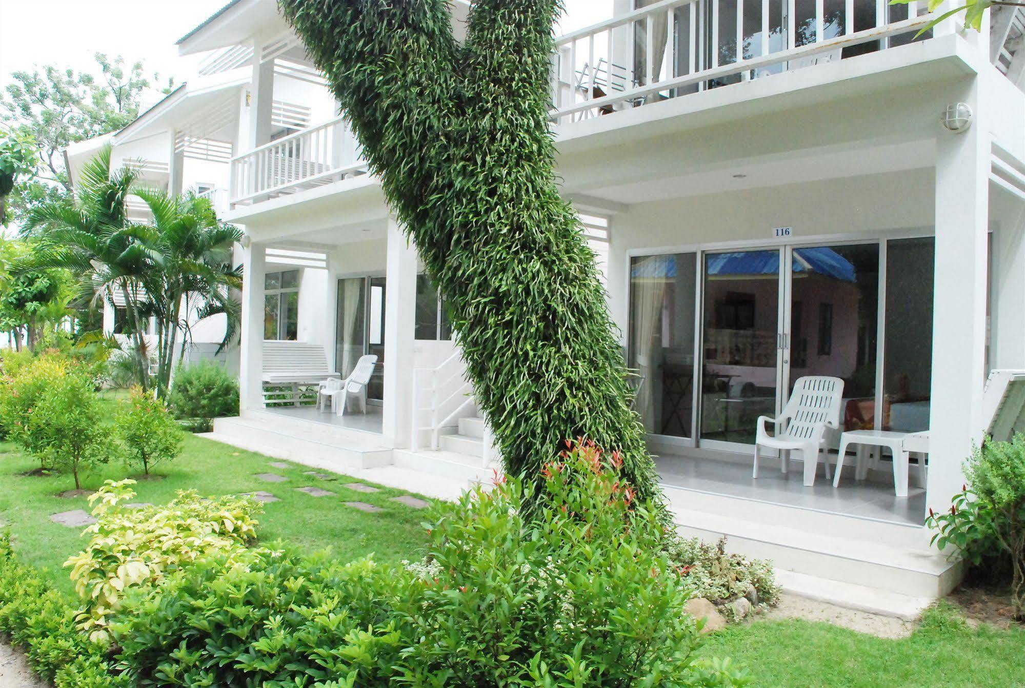 Amity Beach Resort Maret Exterior foto