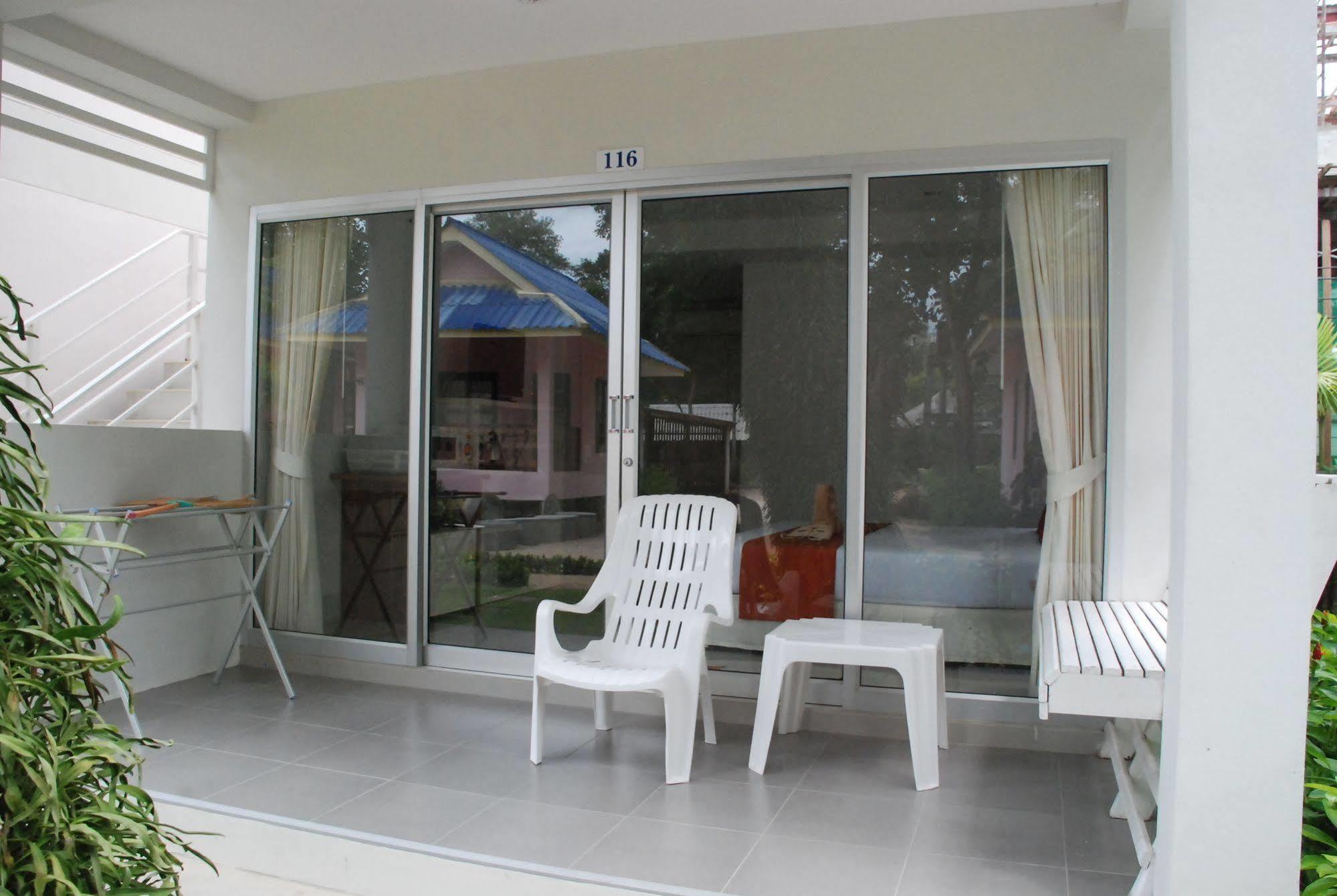 Amity Beach Resort Maret Exterior foto
