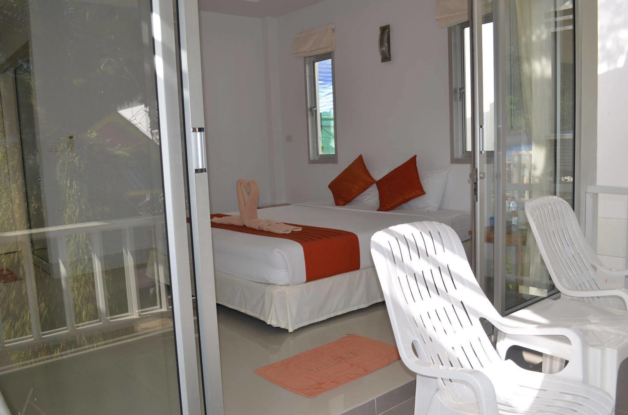 Amity Beach Resort Maret Exterior foto