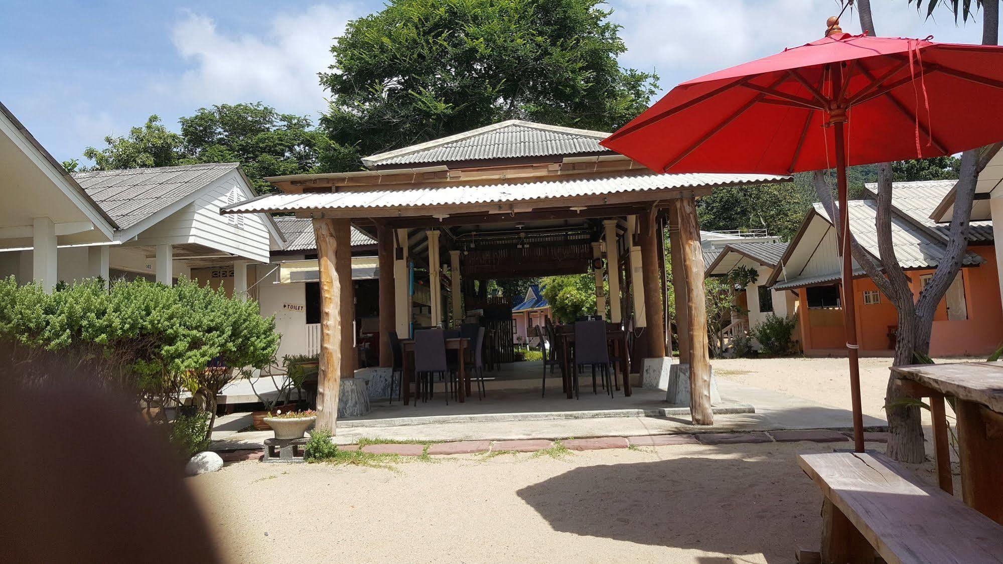 Amity Beach Resort Maret Exterior foto