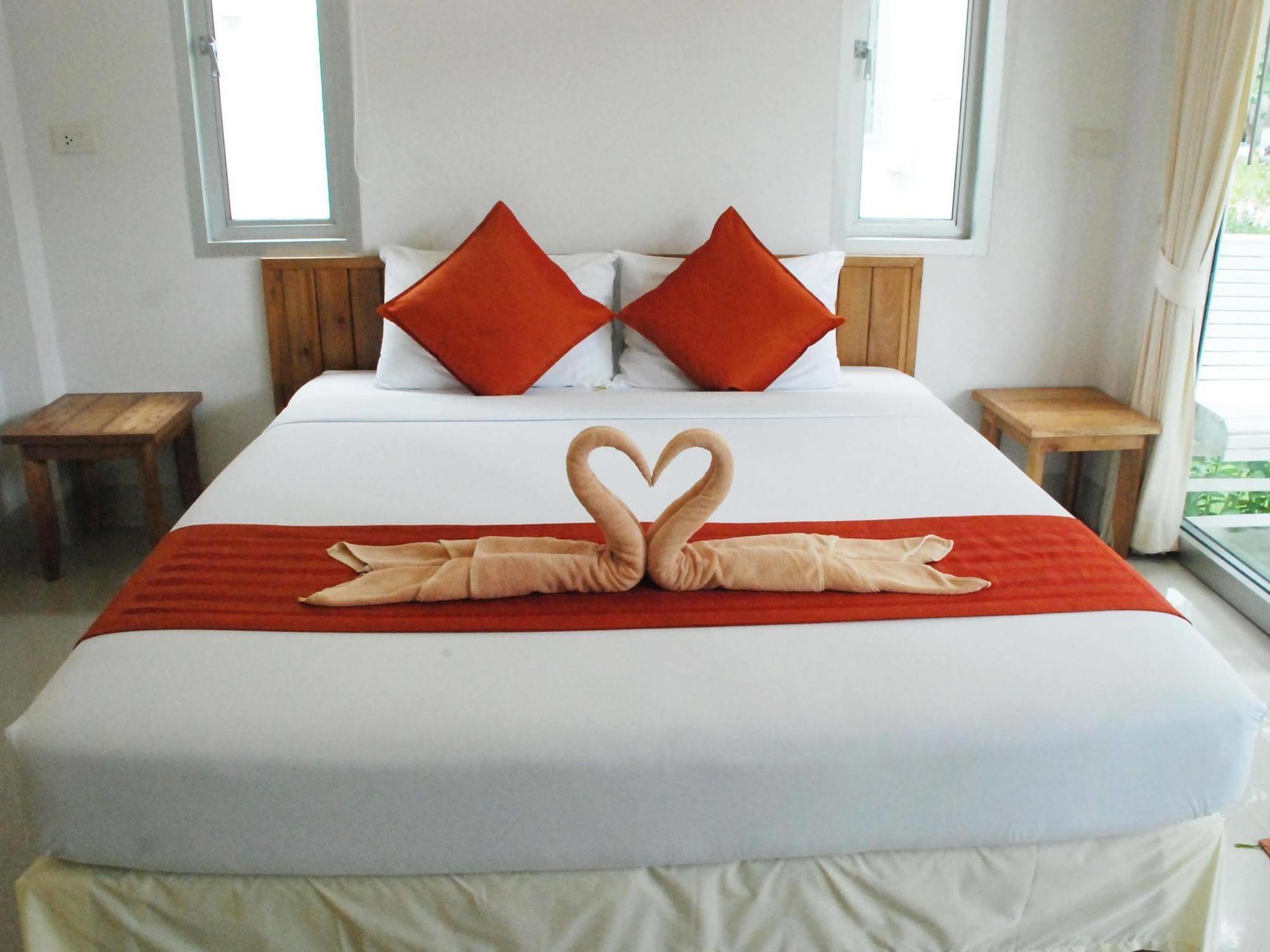 Amity Beach Resort Maret Exterior foto