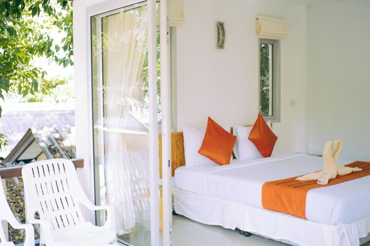 Amity Beach Resort Maret Exterior foto
