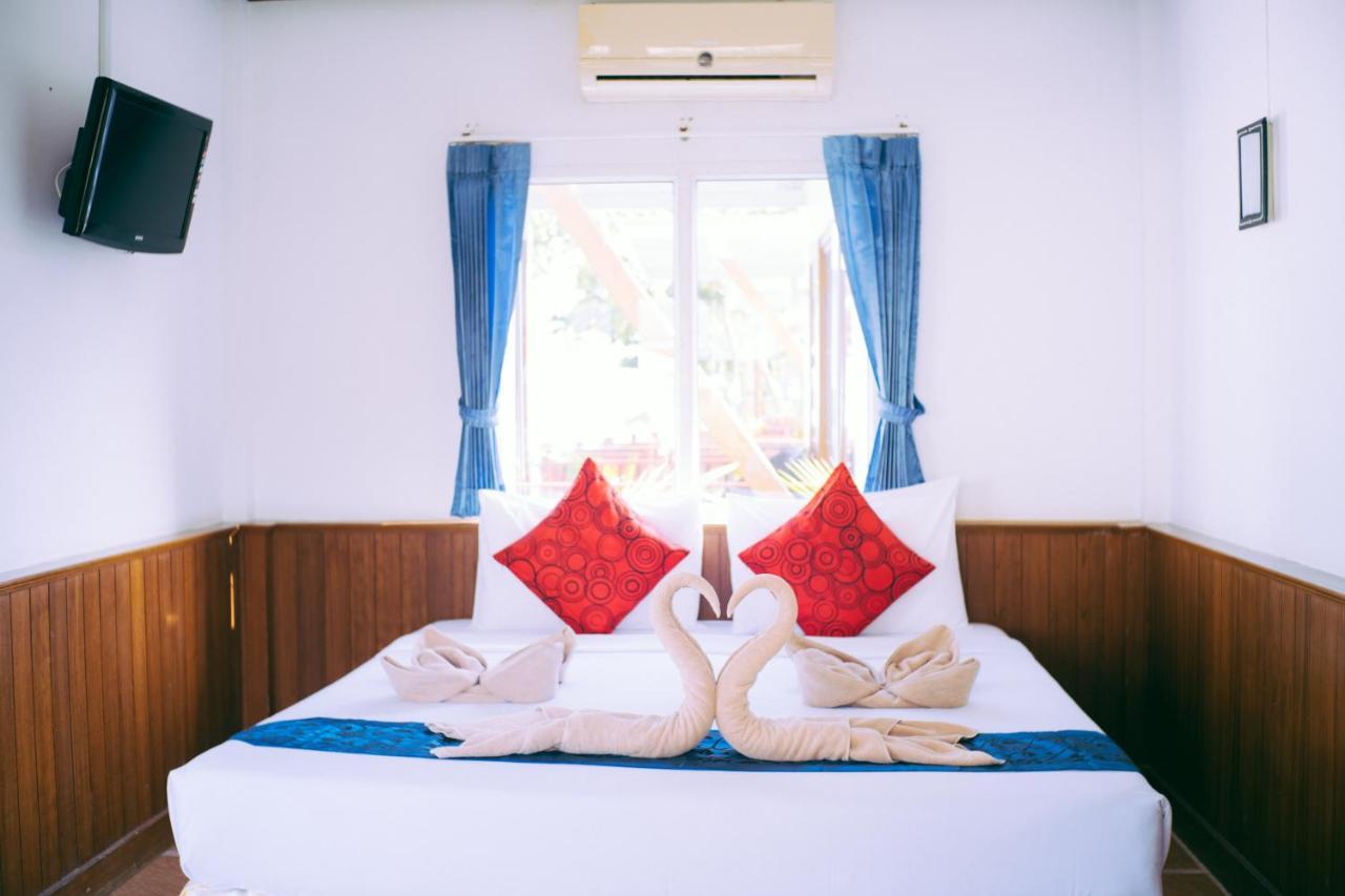 Amity Beach Resort Maret Exterior foto