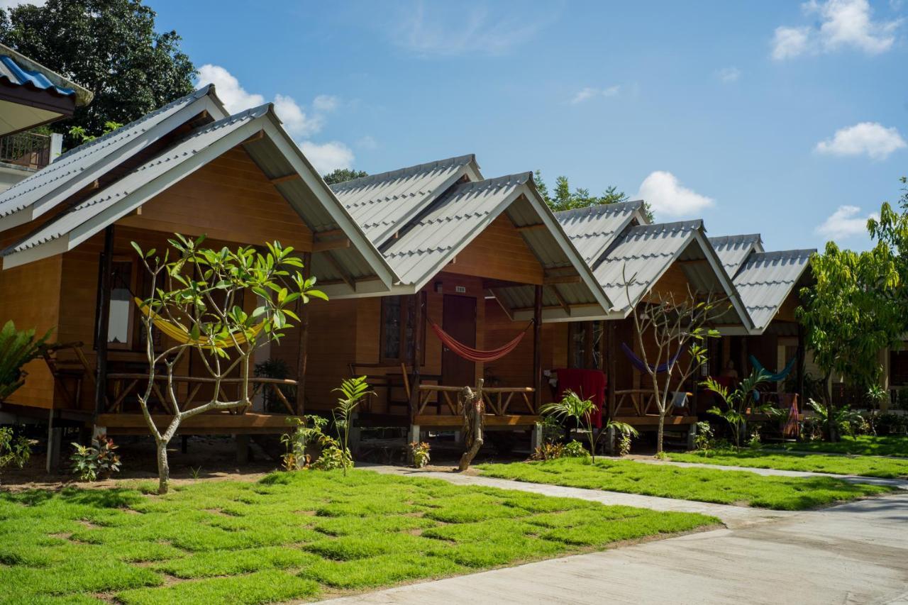 Amity Beach Resort Maret Exterior foto